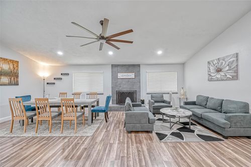 11618 Corona Ln, Houston, TX, 77072-3409 | Card Image