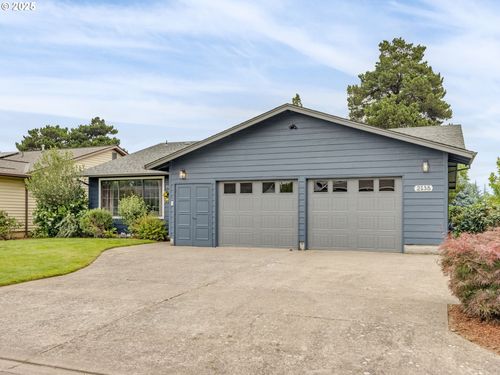 2135 Country Club Ter, Woodburn, OR, 97071-2331 | Card Image