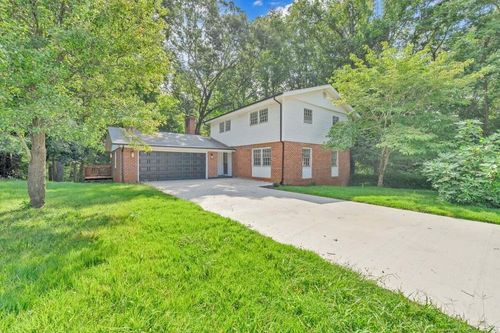 907 Hunting Ridge Rd, Martinsville, VA, 24112-5619 | Card Image