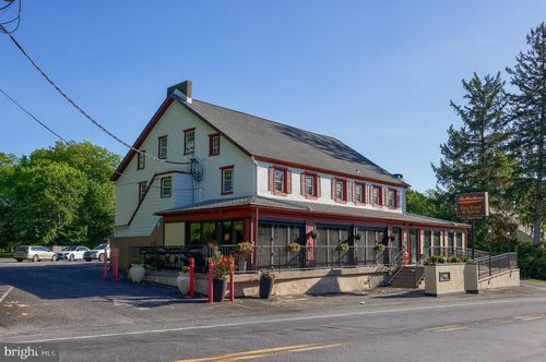 1390 Oregon Rd, LEOLA, PA, 17540-9755 | Card Image