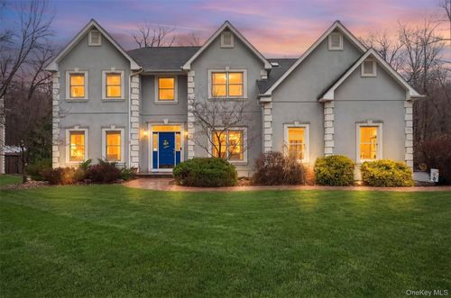 43 Greenwich Ave, Woodbury, NY, 10917 | Card Image