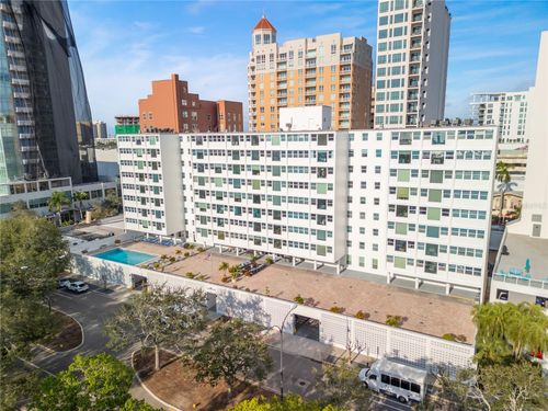 unit-401-33 S Gulfstream Ave, SARASOTA, FL, 34236-8936 | Card Image