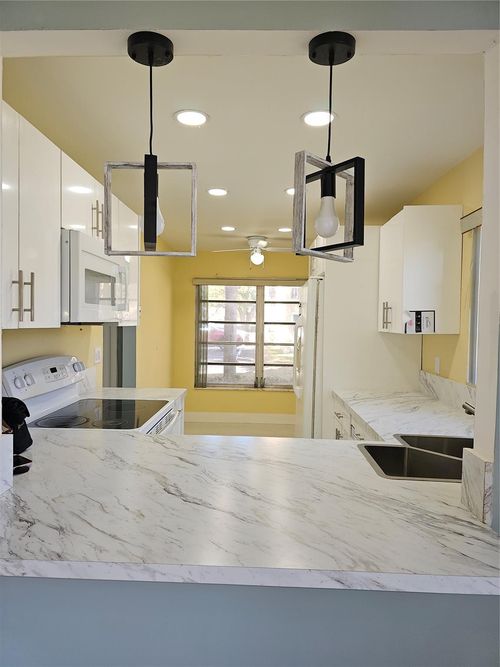 101-6000 Nw 64th Ave, Tamarac, FL, 33319-2264 | Card Image