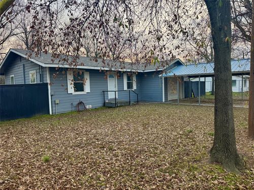 511 W Redwood St, Campbell, TX, 75422-2780 | Card Image