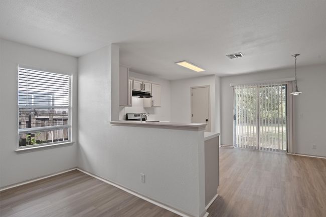 16225 Hamilton Point Cir, House other with 3 bedrooms, 2 bathrooms and 4 parking in Manor TX | Image 10