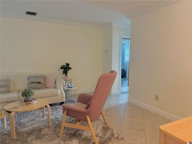 APT-7 - 3801 Ne 22 Nd Ter, Home with 1 bedrooms, 1 bathrooms and null parking in Lighthouse Point FL | Image 5