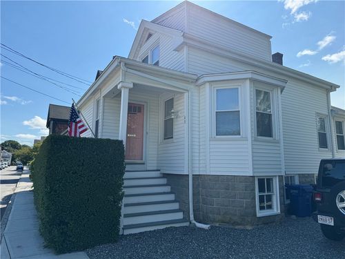 49 Connection St, Newport, RI, 02840-3907 | Card Image