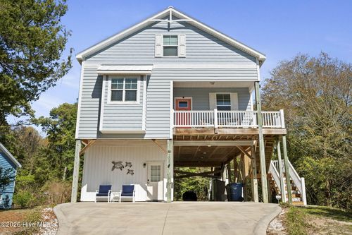 308 Live Oak St, Emerald Isle, NC, 28594-2825 | Card Image
