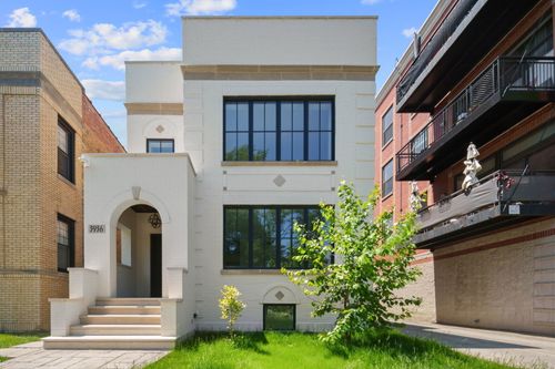 3936 Claremont Ave, Chicago, IL, 60618-3820 | Card Image