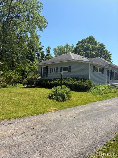 217 Three Rod Rd, Alden, NY, 14004-9429 | Card Image