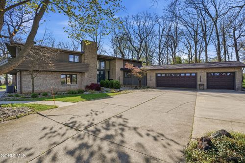 16620 Mitchell Rd, Bowling Green, OH, 43402-9415 | Card Image