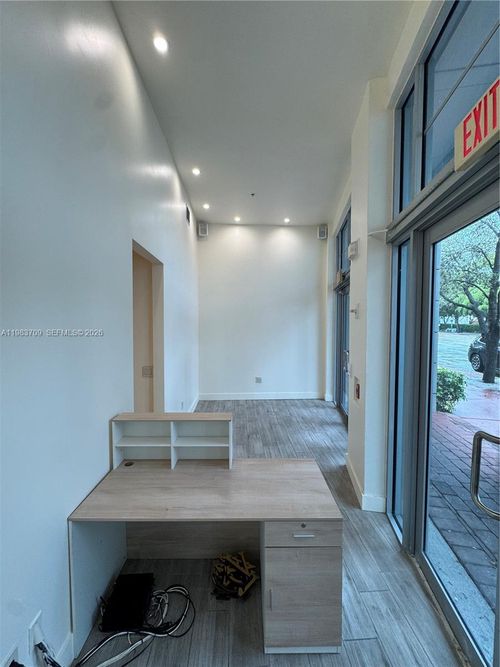 ste-7-110 Washington Ave, MIAMI BEACH, FL, 33139-7201 | Card Image