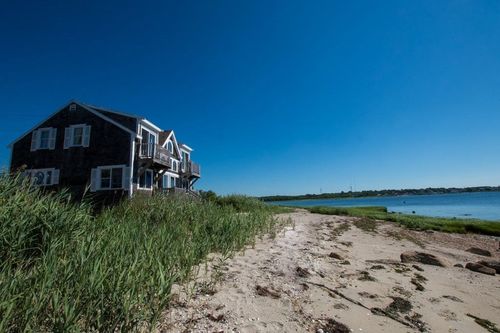 17 Turner Ave, Fairhaven, MA, 02719-3611 | Card Image