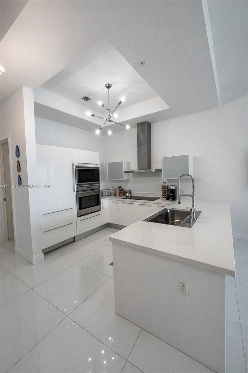 Residential in Sunny Isles Beach 3