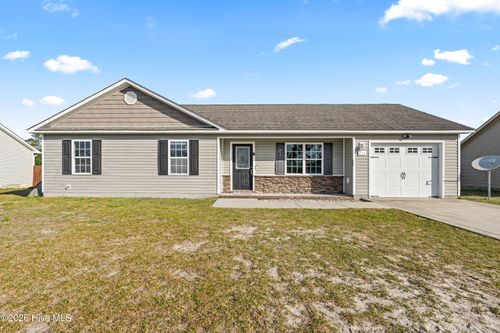 211 Lockwood Ct, Hubert, NC, 28539-4658 | Card Image