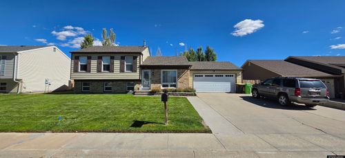 2317 Cutty Sark Blvd, Rawlins, WY, 82301-4226 | Card Image