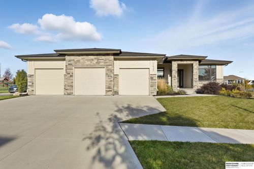 21432 B St, Elkhorn, NE, 68022-3264 | Card Image