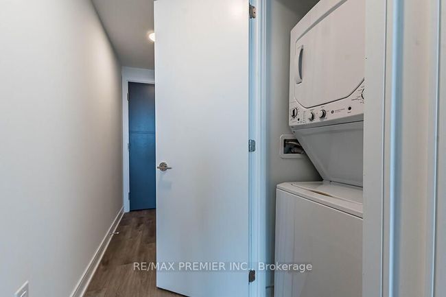 1620 - 86 Dundas St E, Condo with 2 bedrooms, 2 bathrooms and null parking in Mississauga ON | Image 17