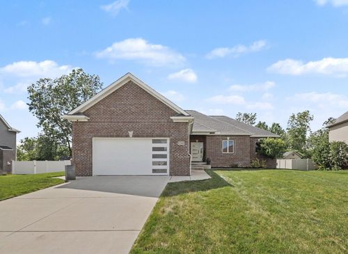 8308 Jack Pine Cir, Ypsilanti, MI, 48197-7527 | Card Image