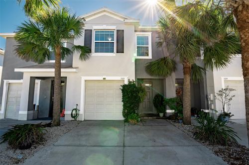 3327 Pleasant Willow Ct, BRANDON, FL, 33511-8190 | Card Image