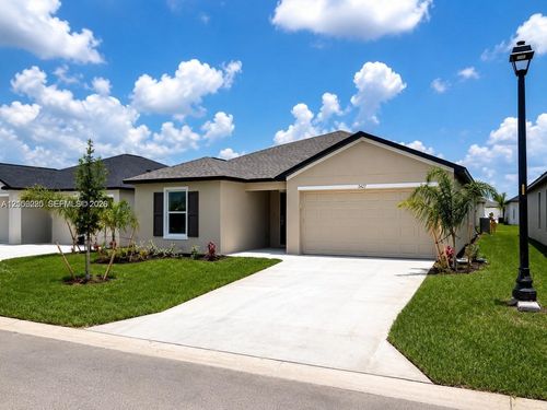 17610-17610 Paradiso Way, North Fort Myers, FL, 33917-2252 | Card Image