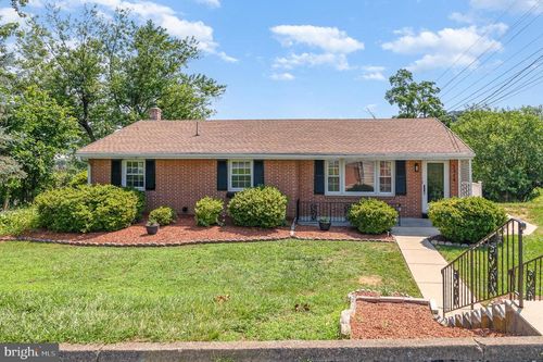 1318 Main St, Oberlin, PA, 17113-1007 | Card Image