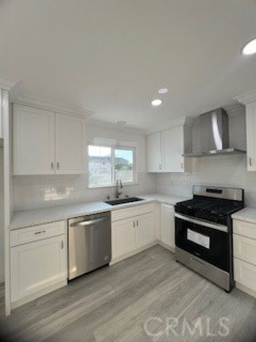 15661 Wilson St, Midway City, CA, 92655-1648 | Card Image