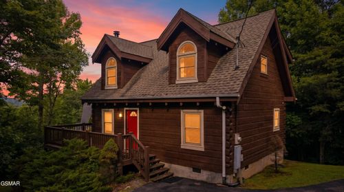 419 Matterhorn Dr, Gatlinburg, TN, 37738-6415 | Card Image