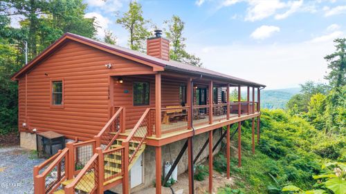 1830 Blue Tick Way, Sevierville, TN, 37876-8804 | Card Image