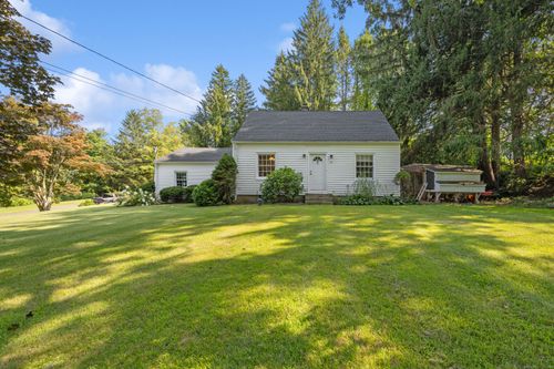 93 Fenn Rd, Middlebury, CT, 06762-2516 | Card Image