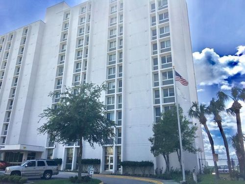 1400 Le Baron Ave, Jacksonville, FL, 32207-8198 | Card Image