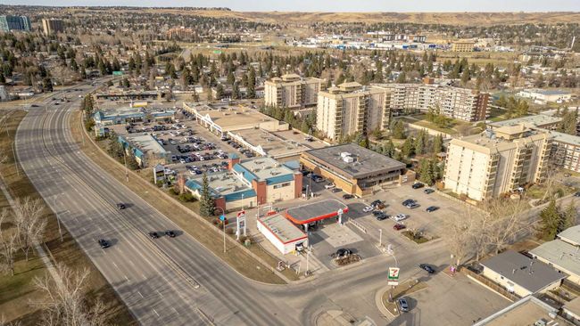 302 - 4818 Varsity Drive Nw, Condo with 2 bedrooms, 1 bathrooms and 1 parking in Calgary AB | Image 34