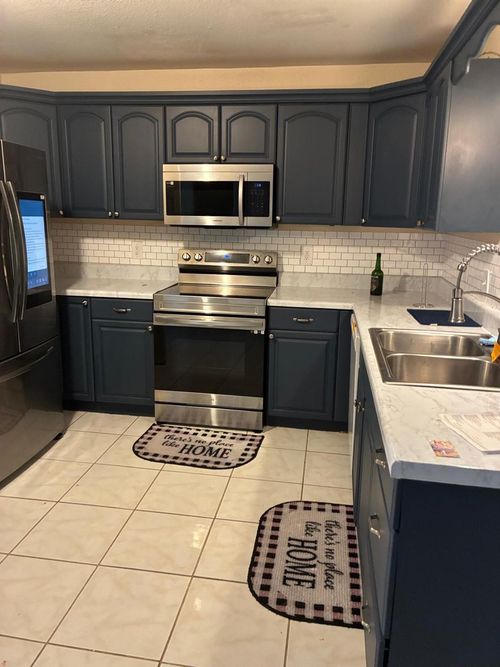 332 Se Majestic Ter, Port St. Lucie, FL, 34983-3746 | Card Image