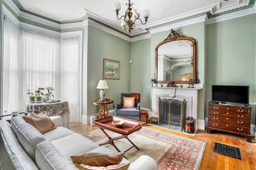 108 Pembroke St, Boston, MA, 02118-1208 | Card Image