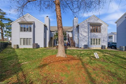 652 Pinewood Dr, Virginia Beach, VA, 23451-4431 | Card Image