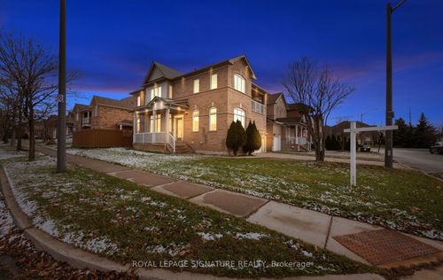 {{alt}} | Card Image