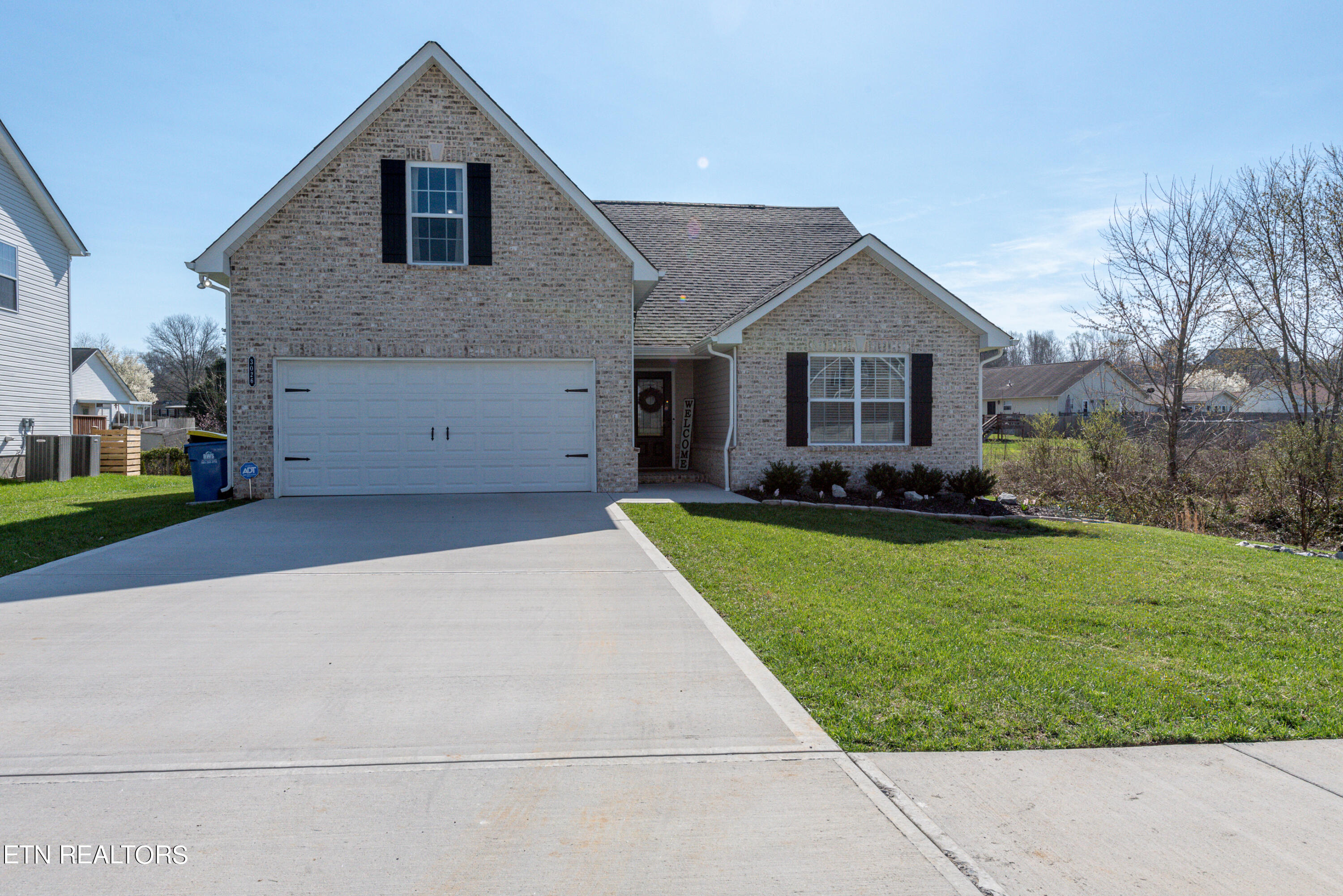 Farmhouse Dr, Maryville, TN 37803