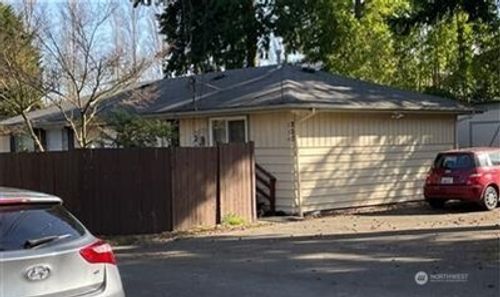 220 Ne 185th St, Shoreline, WA, 98155-2100 | Card Image
