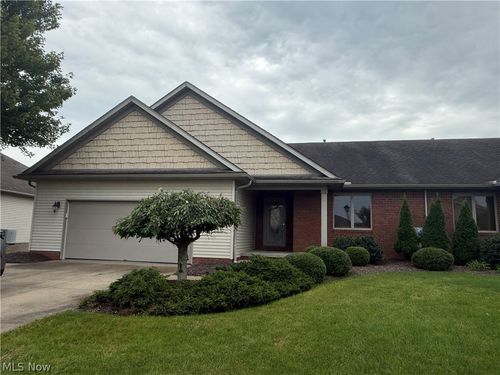 1154 Pine Bluff Dr Ne, New Philadelphia, OH, 44663-7081 | Card Image