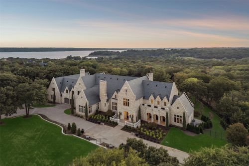 2105 Bayshore Dr, Flower Mound, TX, 75022-5565 | Card Image