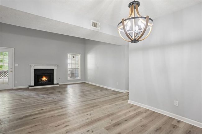 6430 Oakleaf Way Way, Condo with 3 bedrooms, 2 bathrooms and null parking in Morrow GA | Image 5