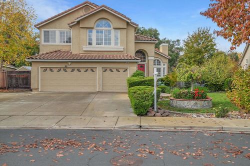953 Wynn Cir, Livermore, CA, 94550-3779 | Card Image