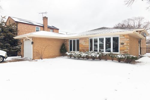 8735 Hamlin Ave, Skokie, IL, 60076-2211 | Card Image