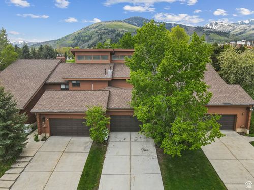 1679 Village Round Dr, Park City, UT, 84098-6508 | Card Image