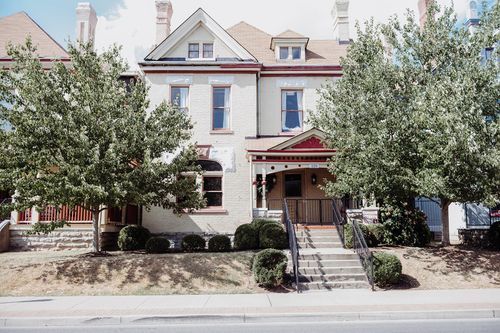 120-275 S Limestone, Lexington, KY, 40508-2794 | Card Image