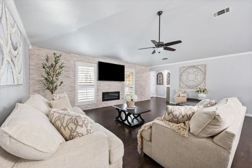 3104 Creekwood Ln, Fort Worth, TX, 76123-1060 | Card Image