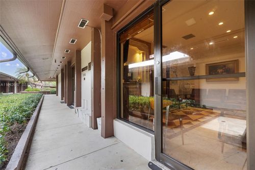 16-8525 Sw 92nd St, Miami, FL, 33156-7365 | Card Image