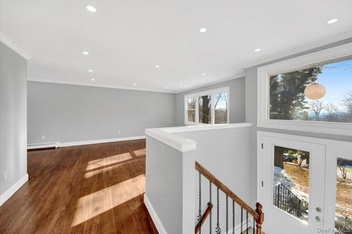 204 Dahlia Dr, Mahopac, NY, 10541-3768 | Card Image