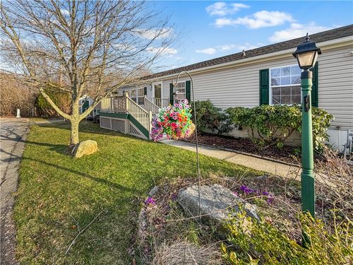 71 Blackbird St, Tiverton, RI, 02878-2398 | Card Image