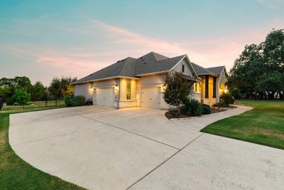 429 Bold Sundown, House other with 4 bedrooms, 3 bathrooms and 8 parking in Liberty Hill TX | Image 3